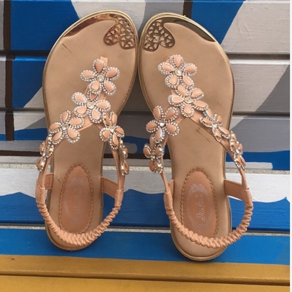 Italina Shoes - 1 left Italina Floral Rhinestone Sandal Sz 6.5